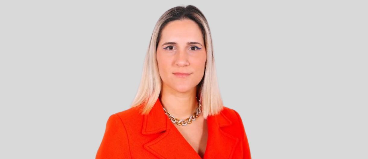 Η Νταϊάνα Κωνσταντινίδη μάς έδειξε τι φόρεσε στη Βουλή
