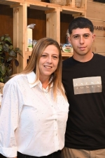 Η Στέλλα Θεοχάρους και ο Εφραίμ Παντελή 