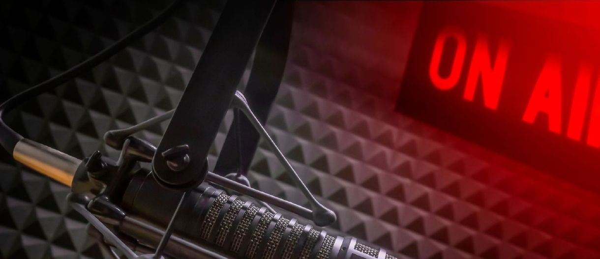 Το LOVE FM 100.7 χαρίζει €1.500 μετρητά!