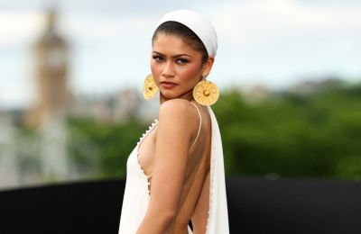Σαν αρχαία Ελληνίδα η Zendaya στην πρεμιέρα της «Οδύσσειας» 