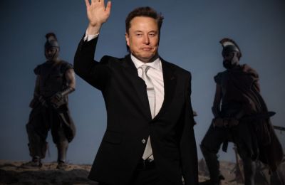 Το beef του Elon Musk με τον Tom Holland για την «Woke» «Οδύσσεια»