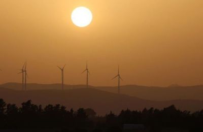 Στους 37 βαθμούς ο υδράργυρος - Ανεβαίνει η θερμοκρασία