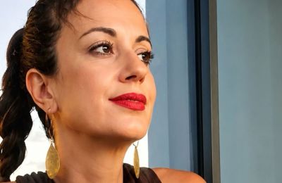 Η Αφροδίτη Δερματά φόρεσε το πιο «sunset» φόρεμα του καλοκαιριού