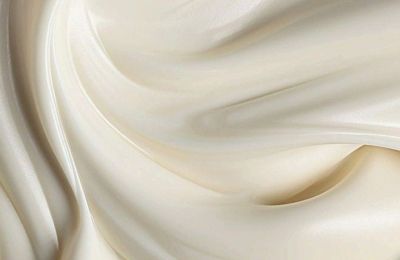 Η Vaseline λανσάρει τη νέα καινοτόμα σειρά Gluta-Hya 
