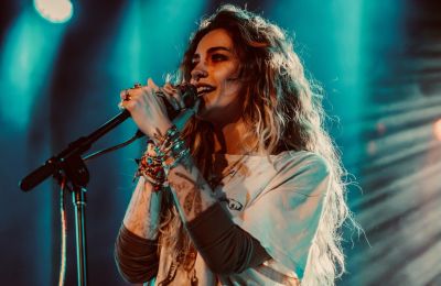 Paris Jackson: «Άνοιξε τρύπα στη μύτη μου από τα ναρκωτικά»