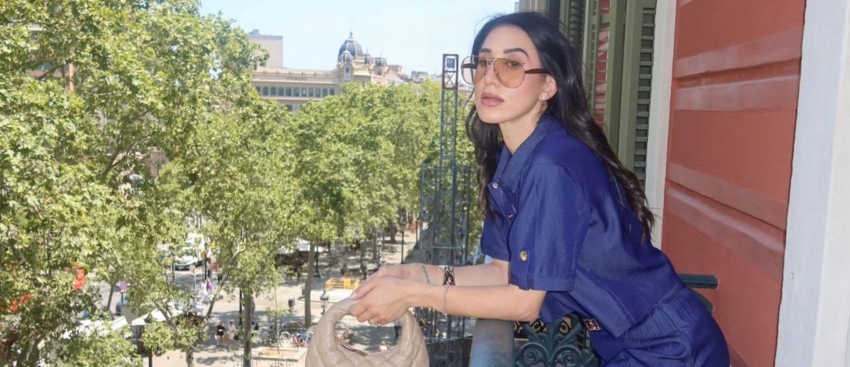 Η fashion insider που μας δείχνει πώς θα ντυθούμε τη νέα σεζόν
