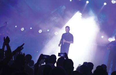 Όταν ο Μαζωνάκης πήγαινε στα μπουζούκια 