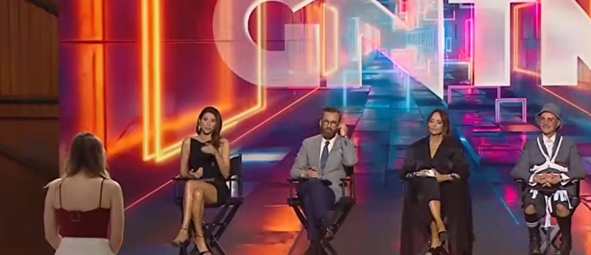 GNTM: Το σχόλιο της Μπέττυς Μαγγίρα που έκανε διαγωνιζόμενη να λυγίσει