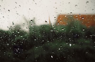 Καιρός: Βροχές το απόγευμα - Μέχρι 6 μποφόρ οι άνεμοι