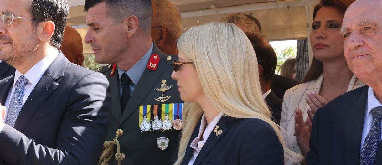 Η κομψή εμφάνιση της Αννίτας Δημητρίου για την 1η Οκτωβρίου 