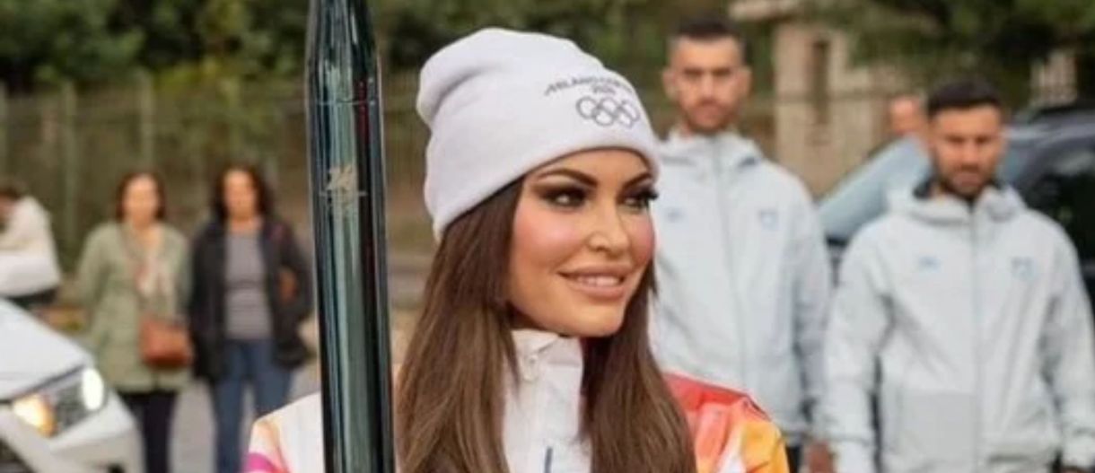 Kimberly Guilfoyle: Σάλος με τα μηνύματα και τα 100.000 δολάρια