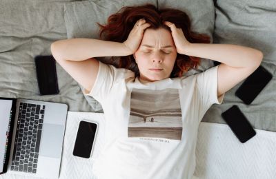 Έχεις 20 ανοιχτά tabs στο μυαλό σου; Ας μιλήσουμε για τη ΔΕΠΥ
