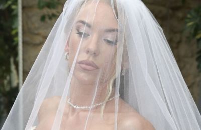 Η Κσένια Αντωνίου είπε «I do» με τα πιο chic πέδιλα