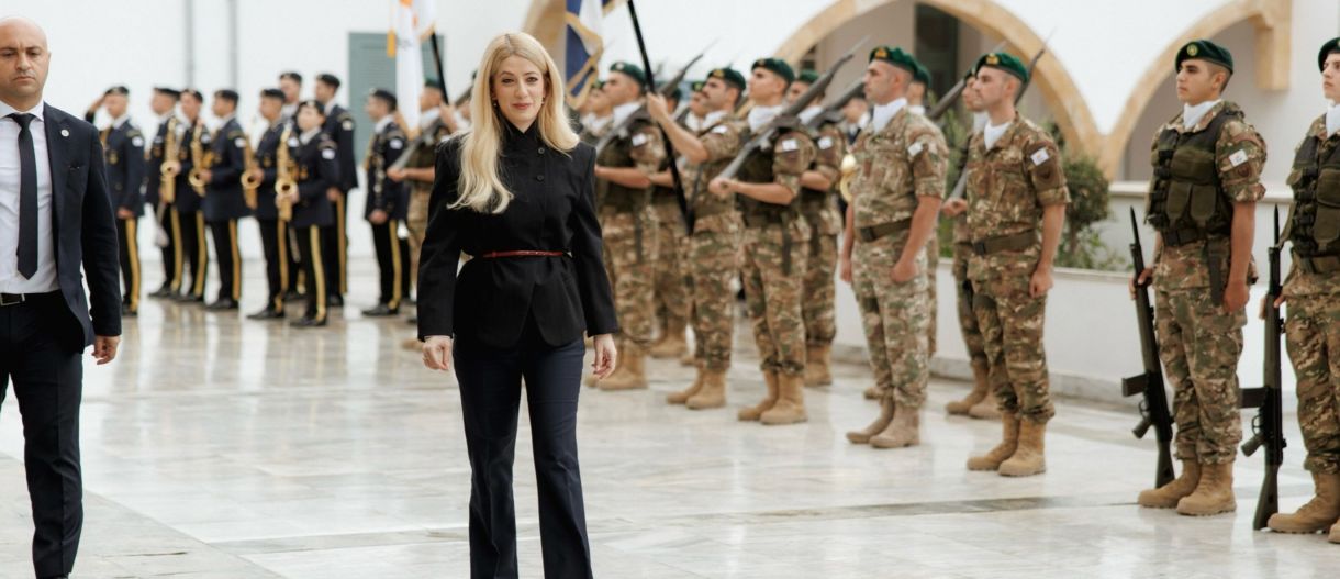 Η κομψή εμφάνιση της Ανίτας Δημητρίου για την 28η Οκτωβρίου